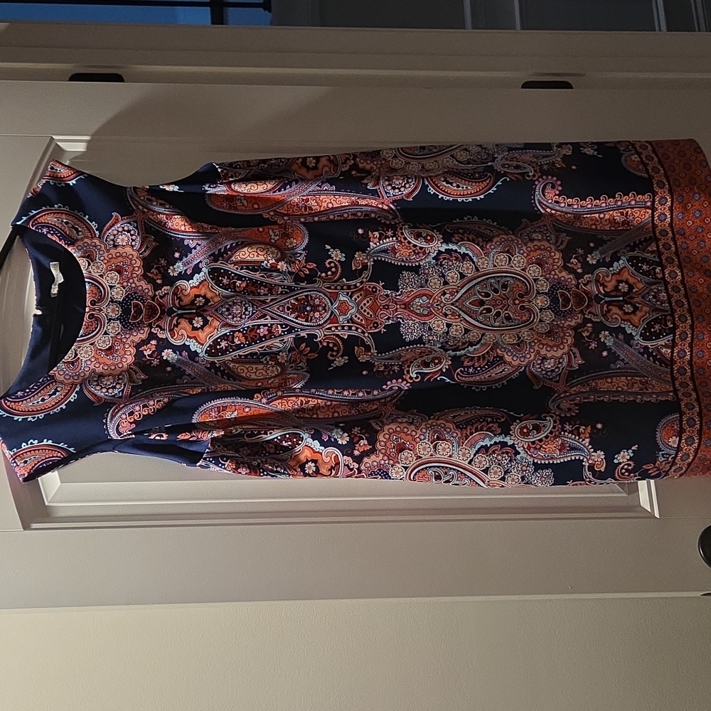 SANDRA DARREN 2X - Pink, Coral & Blue Sleeveless Sheath Dress